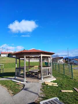 vandalizem otroški park